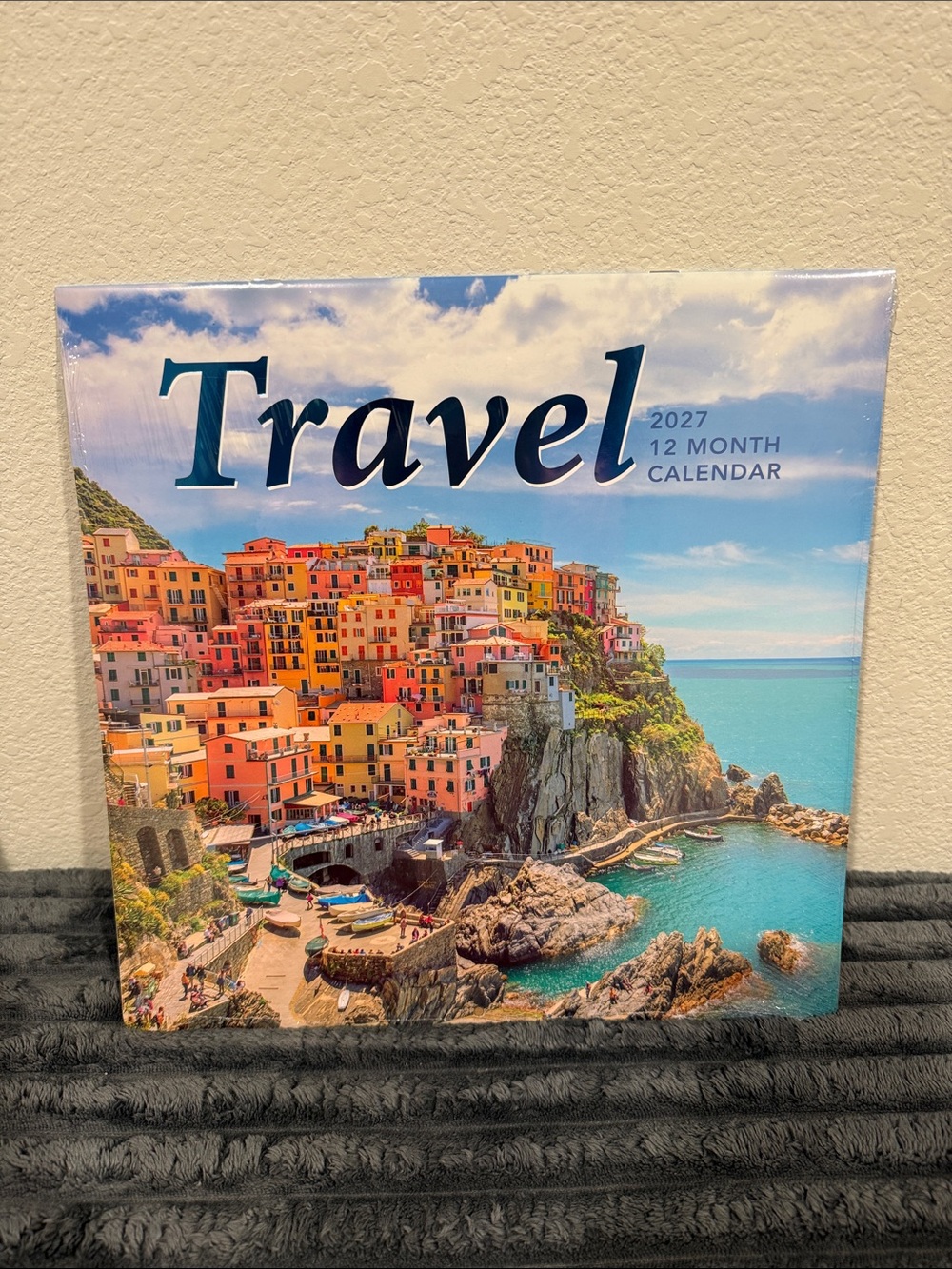 Travel to gorgeous places from your home 2027 Calendar